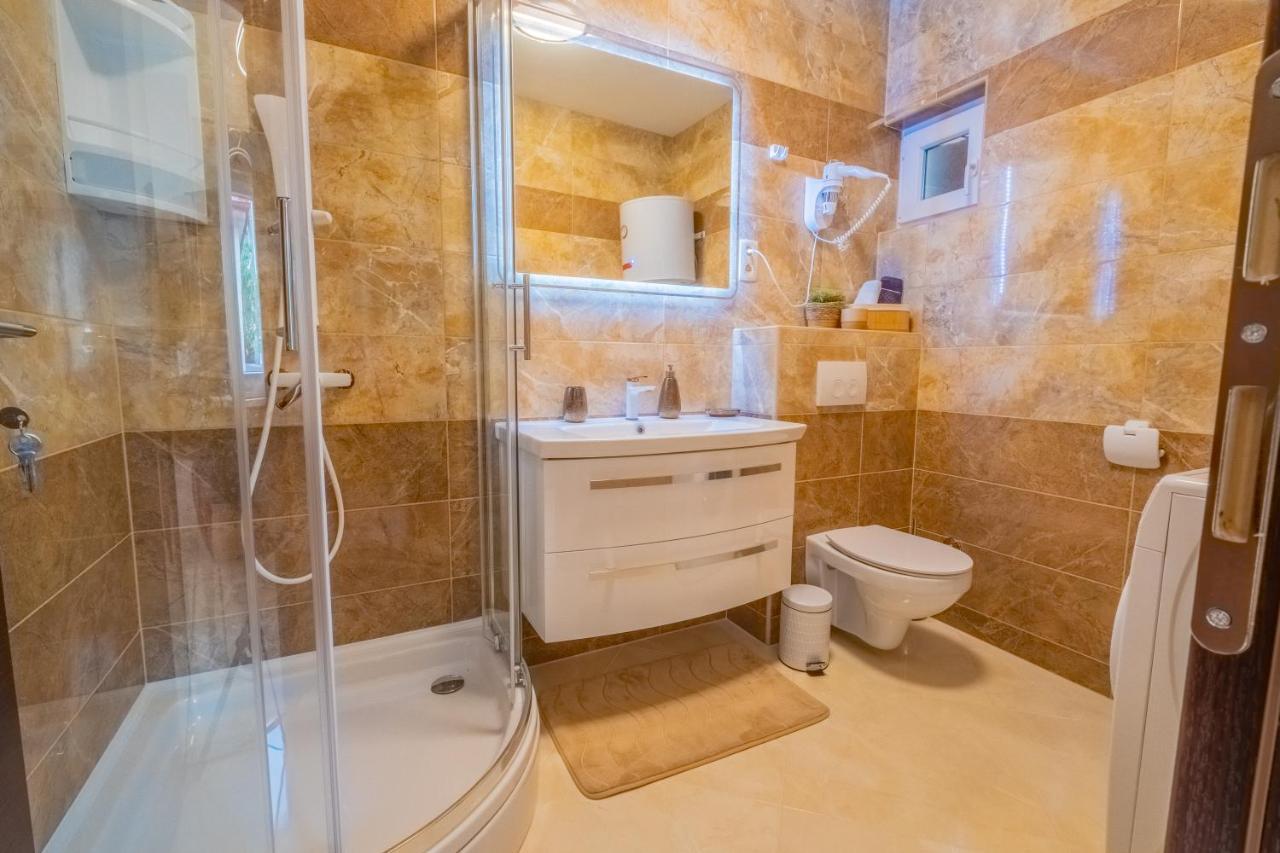La Dama Villa Novi Vinodolski Bagian luar foto