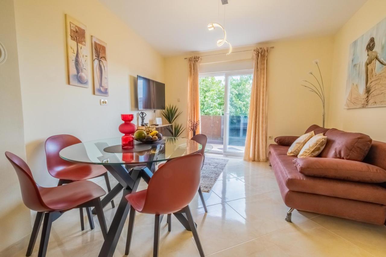 La Dama Villa Novi Vinodolski Bagian luar foto