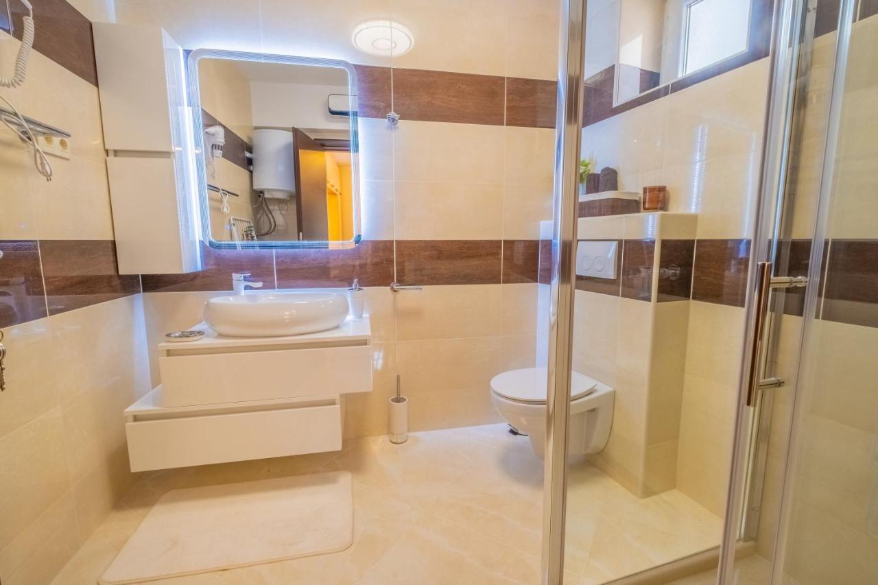 La Dama Villa Novi Vinodolski Bagian luar foto