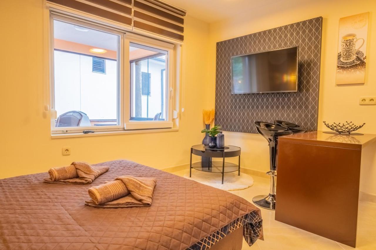 La Dama Villa Novi Vinodolski Bagian luar foto