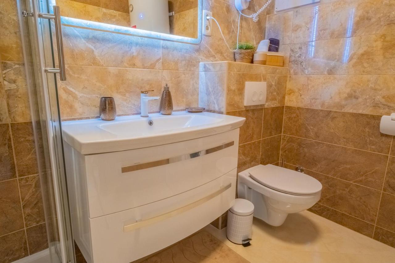 La Dama Villa Novi Vinodolski Bagian luar foto