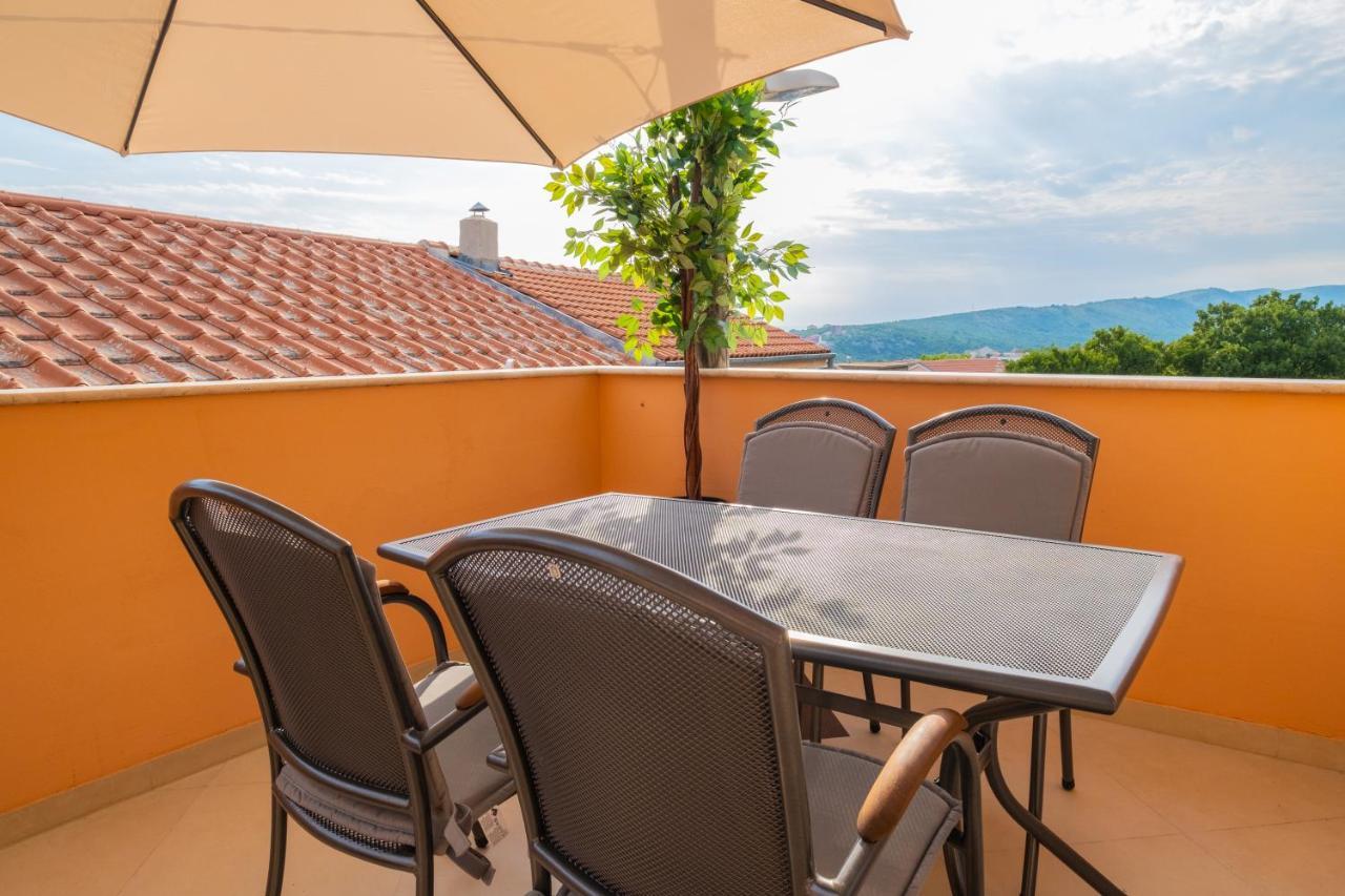 La Dama Villa Novi Vinodolski Bagian luar foto