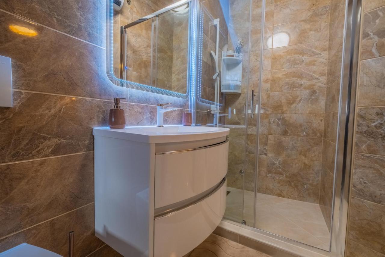 La Dama Villa Novi Vinodolski Bagian luar foto